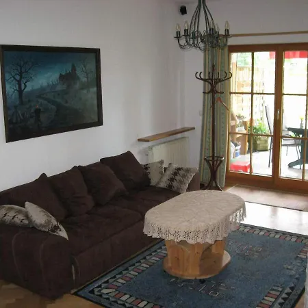 Haus Renia Apartment *