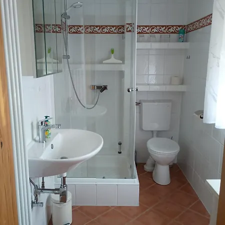 Apartment Haus Renia *